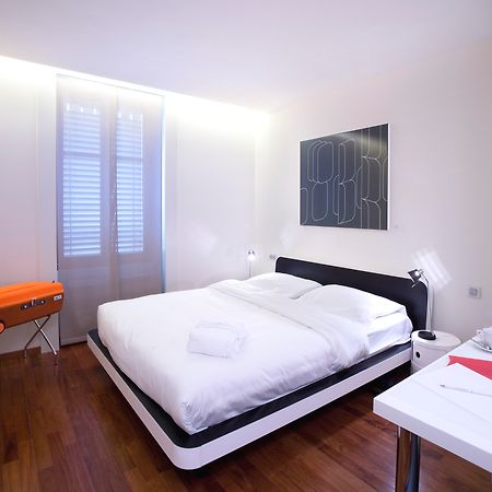 La Cour Des Augustins Boutique Gallery Design Hotel Geneva Room photo