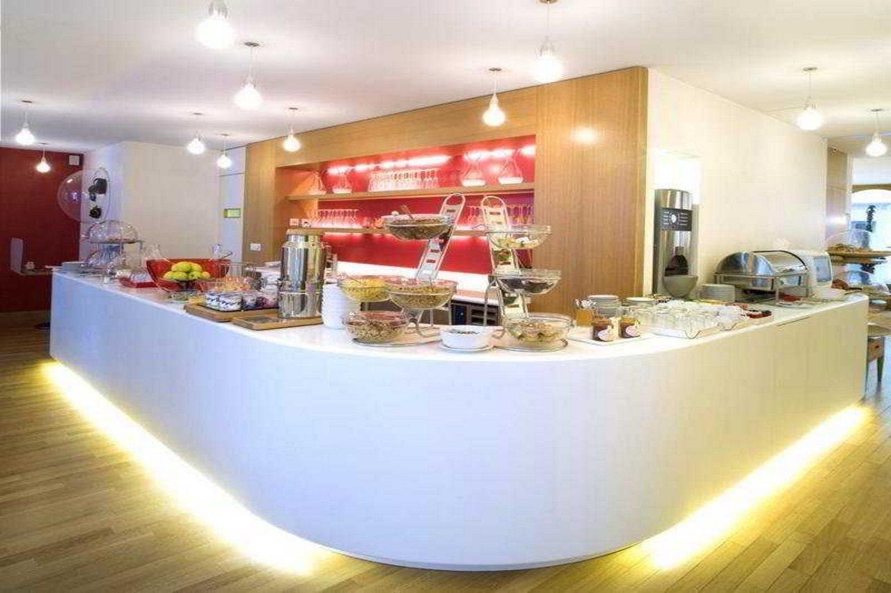 La Cour Des Augustins Boutique Gallery Design Hotel Geneva Restaurant photo