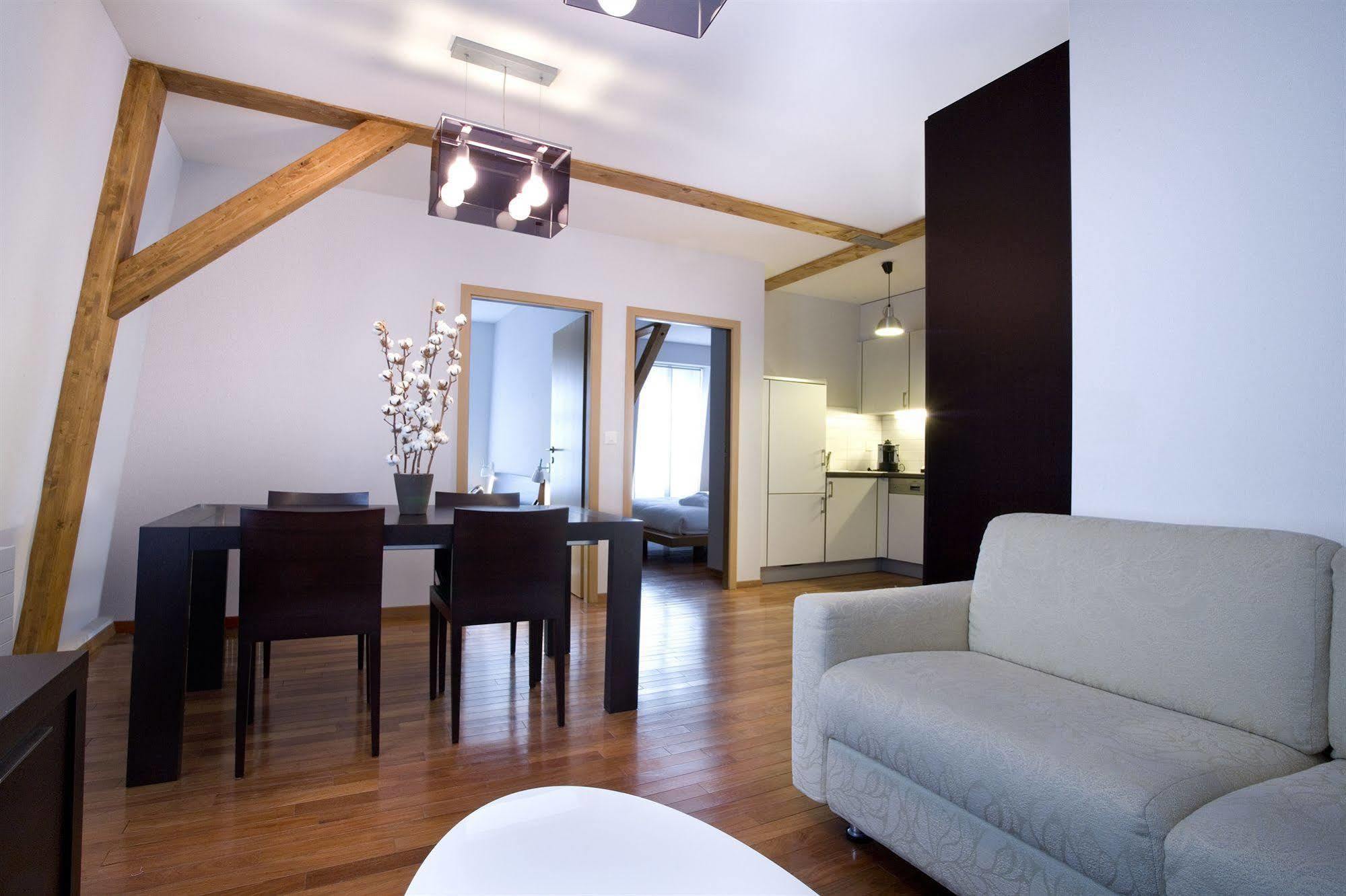 La Cour Des Augustins Boutique Gallery Design Hotel Geneva Room photo