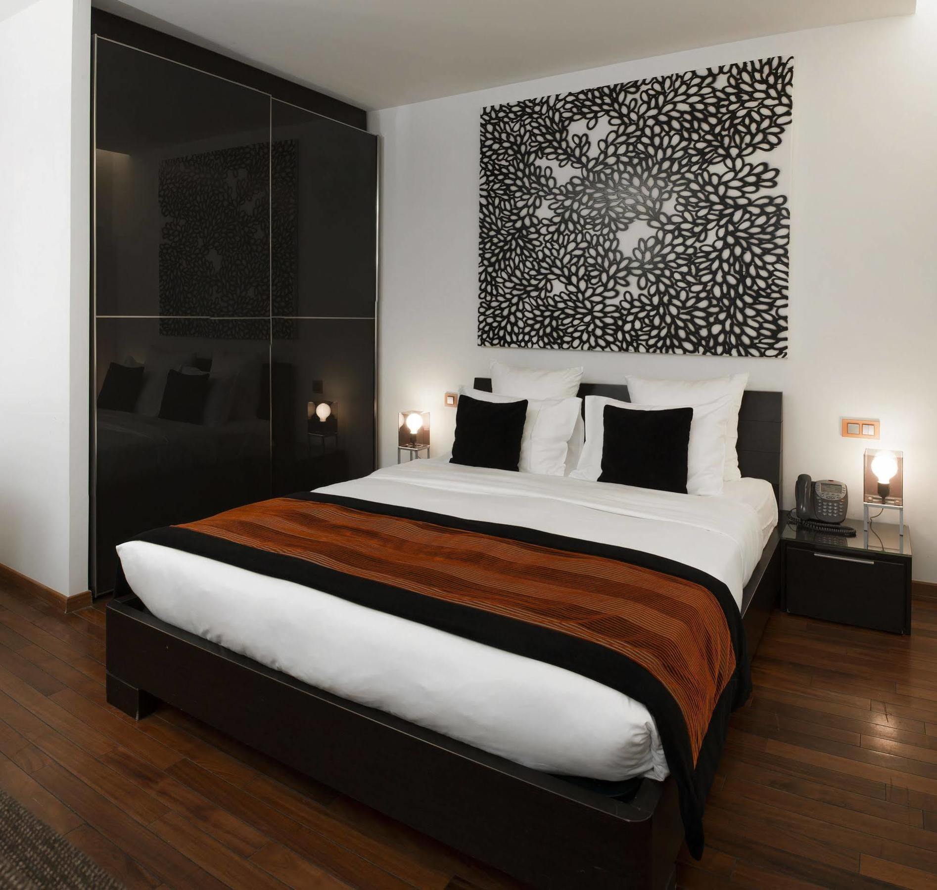 La Cour Des Augustins Boutique Gallery Design Hotel Geneva Exterior photo